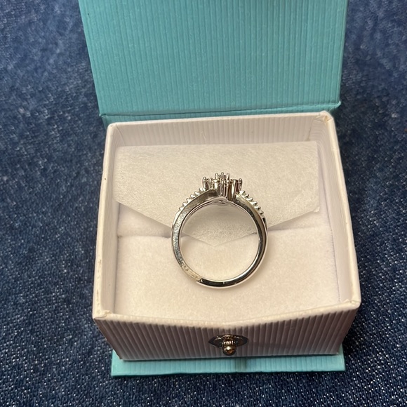 1/4 carat Diamond Ring - Picture 4 of 4